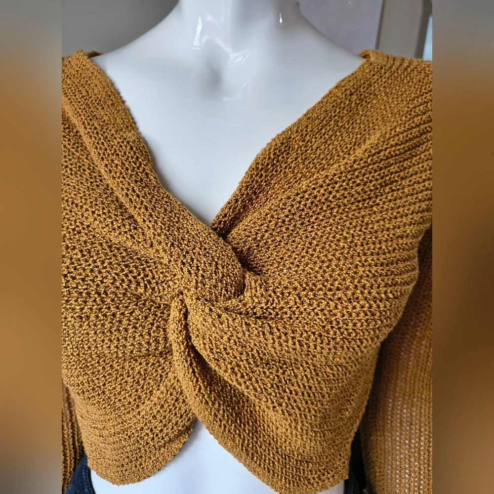 Zara Twist-Front Cropped Sweater in Mustard - Picture 4 of 10